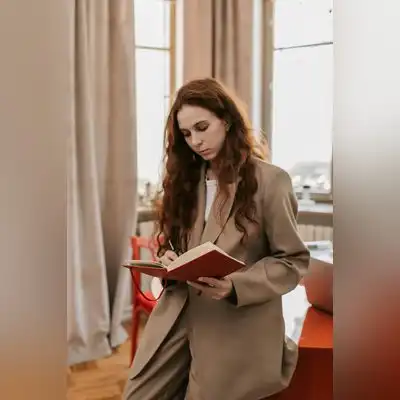 赵语